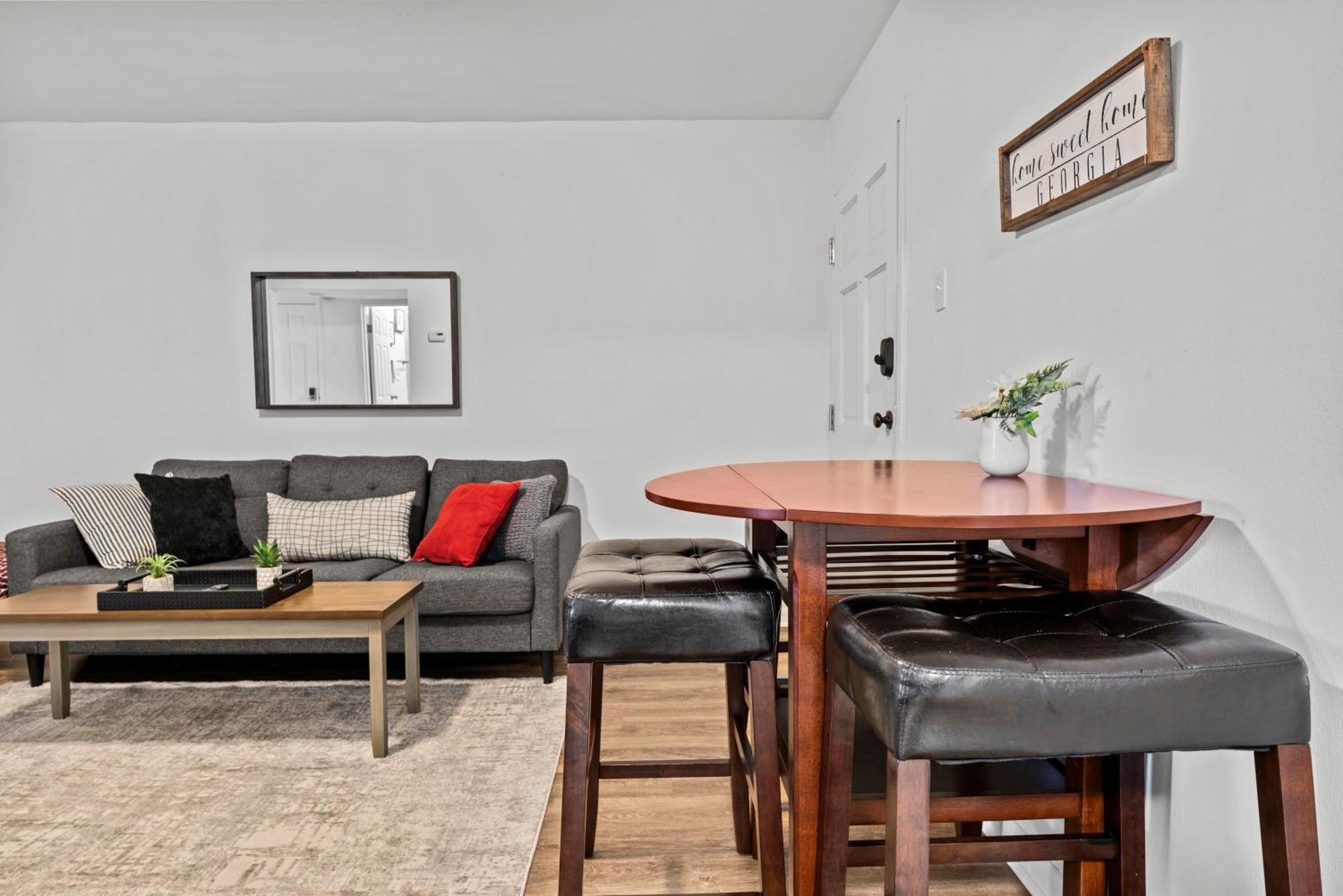 Classic Getaway At Stadium Village *